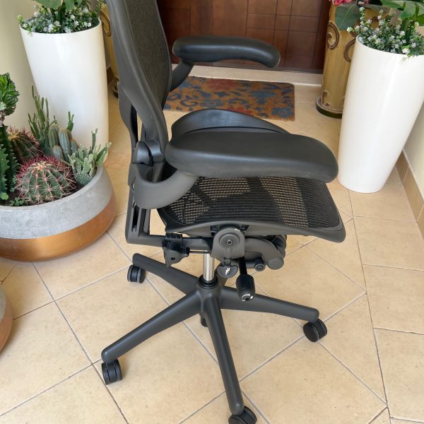 Herman Miller Aeron Size C Fully Loaded – Ergonomic Office Chair ⭐