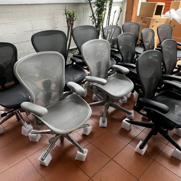 Herman Miller remastered size C fully loaded