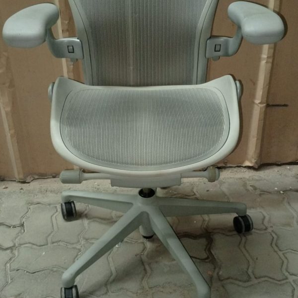 Herman Miller Aeron Remastered Size B Mineral – Ergonomic Office Chair ⭐