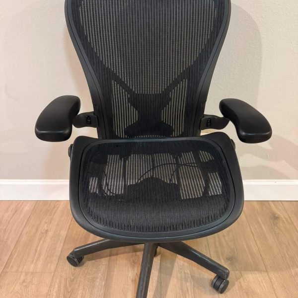 Herman Miller Aeron Size B – Fully Loaded Ergonomic Office Chair